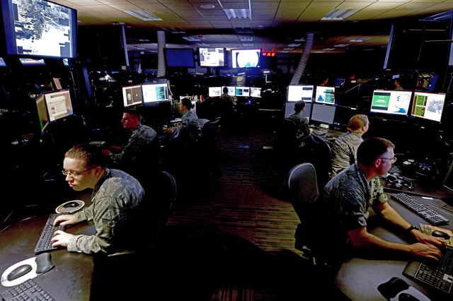 Postazioni del Distributed Common Ground System dell'U.S. Air Force, dedicate all'elaborazione e all'analisi delle informazioni militari.